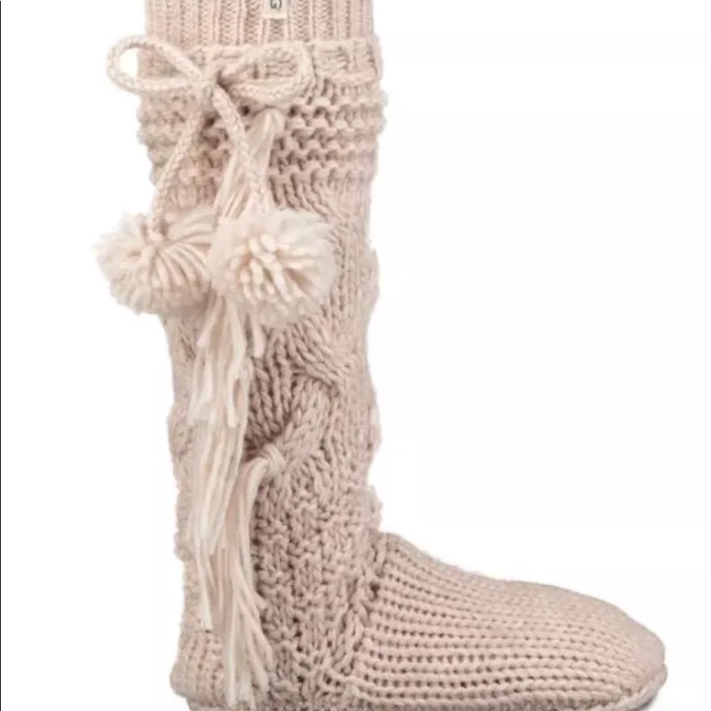 ❌❌❌SOLD OUT UGG Cozy Slipper Sock W/ Pompom - Picture 3 of 8